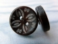 Preview: Holzknopf Ohrstecker Blumengravur Aster Natur Holz